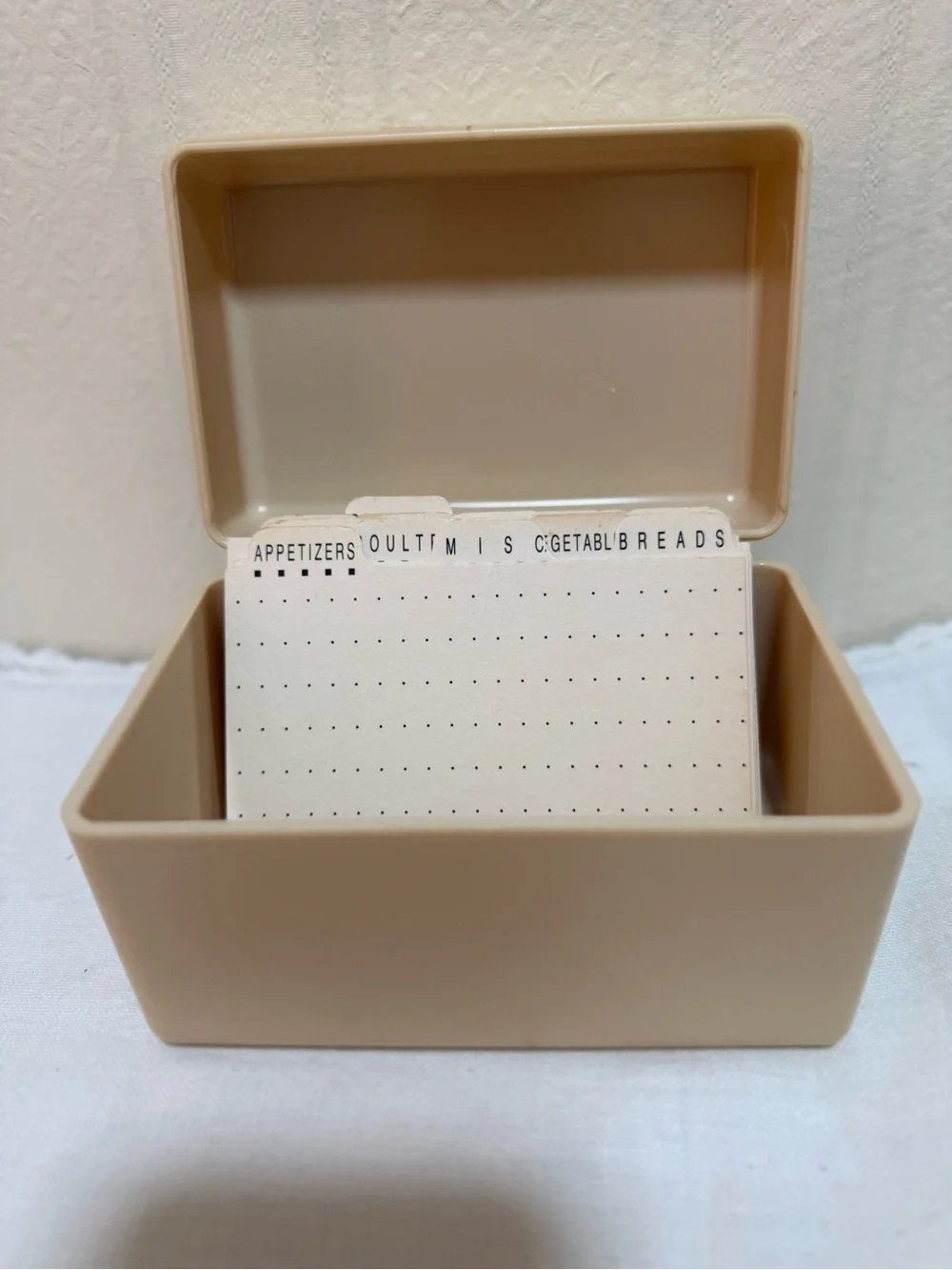 Retro‎ 70s Plastic Recipe Index Card Holder Box Tan Interdesign USA MADE
